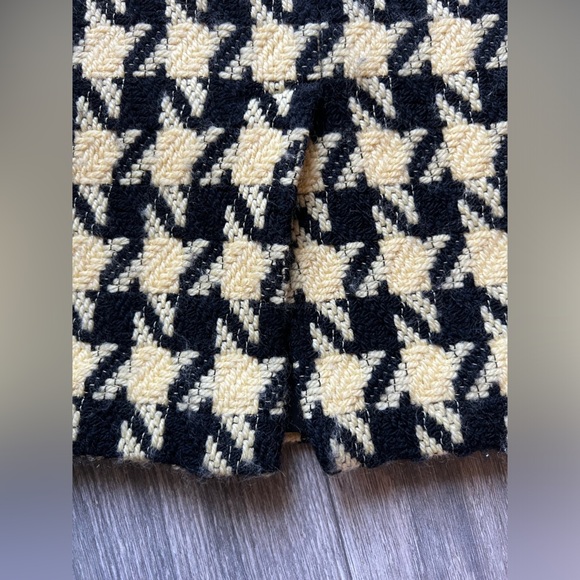 Inc international concepts y2k wool houndstooth pencil skirt in yellow. Size 8 - Picture 6 of 10